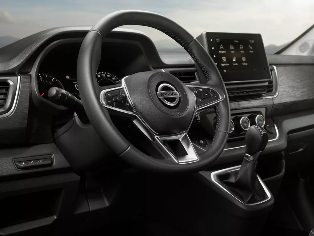 Автомобиль Nissan Primastar II Минивэн Combi