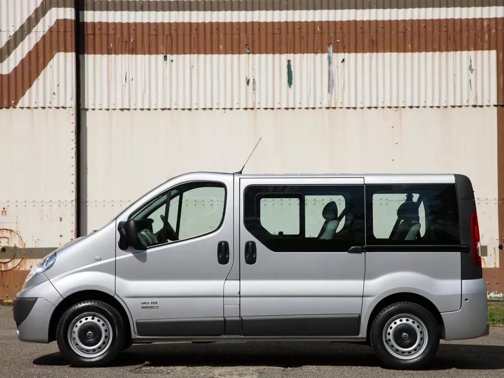 Автомобиль Nissan Primastar I Рестайлинг Минивэн