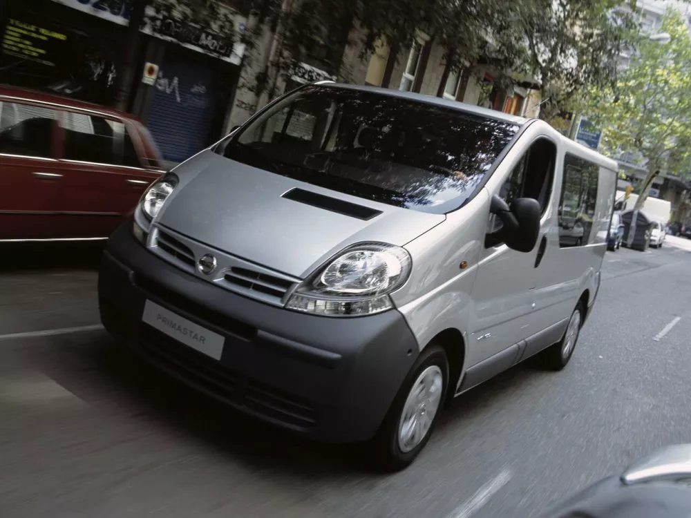 Автомобиль Nissan Primastar I Минивэн