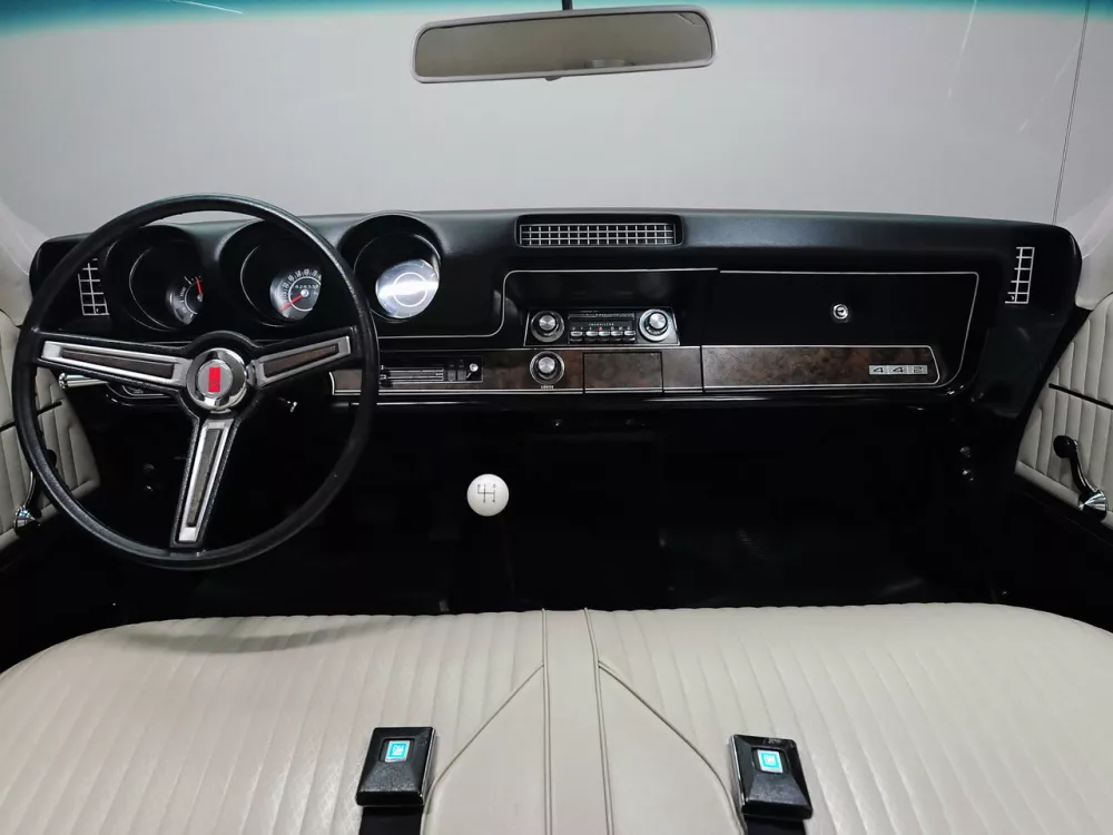 Автомобиль Oldsmobile 442 II Купе Sports Coupe