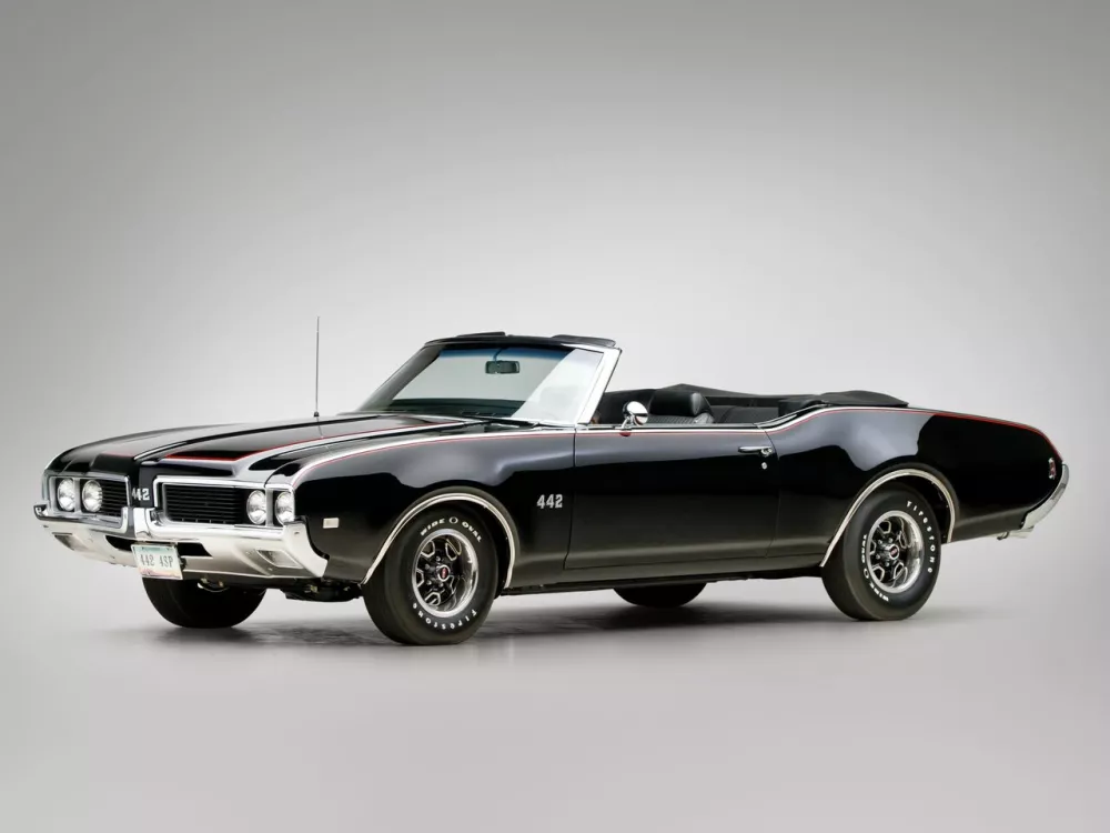 Автомобиль Oldsmobile 442 II Кабриолет