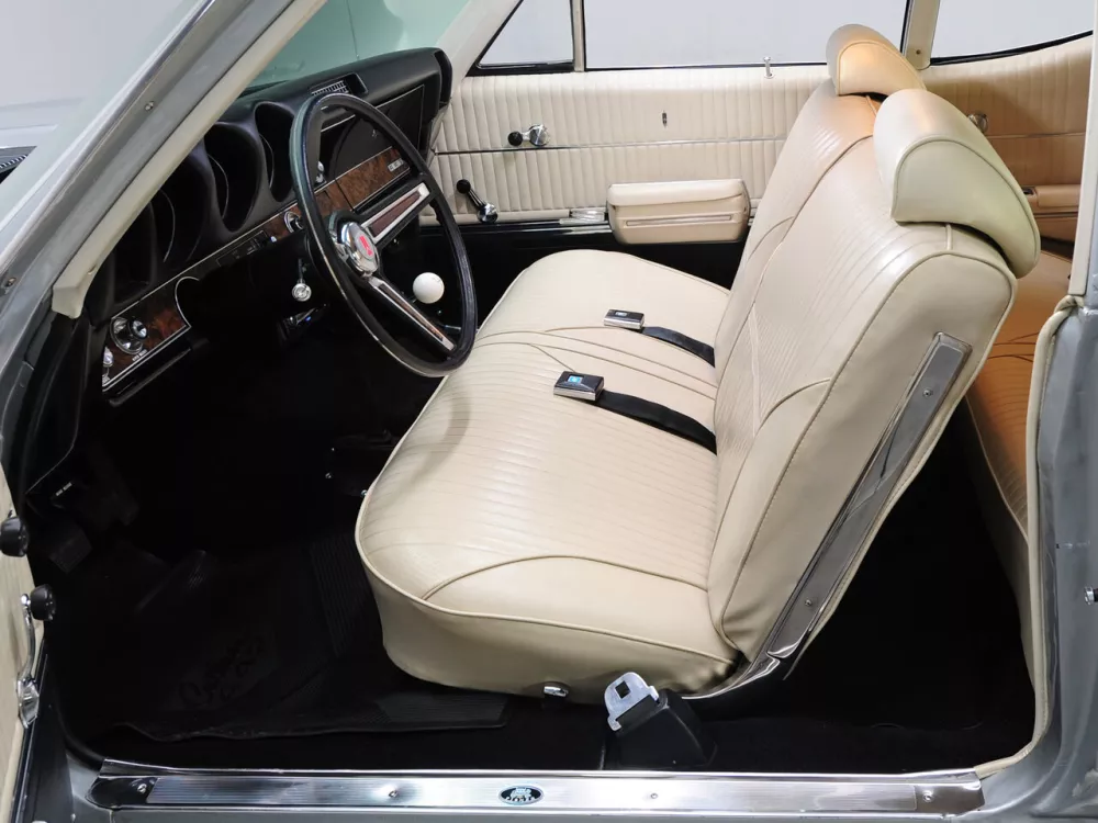 Автомобиль Oldsmobile 442 II Купе Sports Coupe