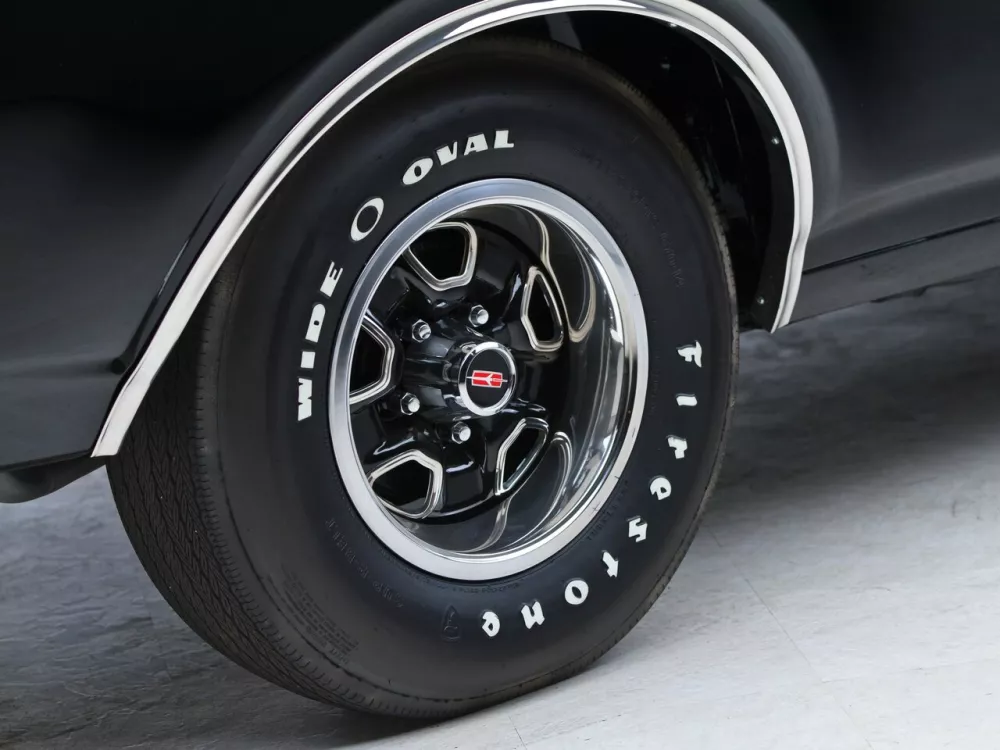 Автомобиль Oldsmobile 442 II Кабриолет