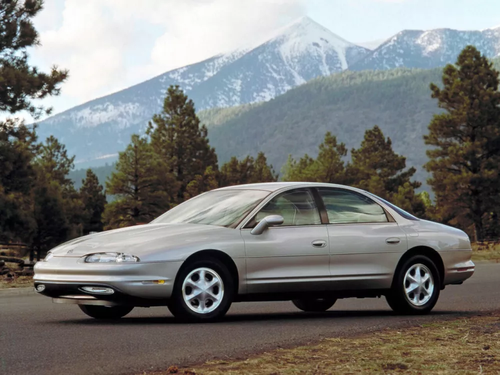 Автомобиль Oldsmobile Aurora I Седан