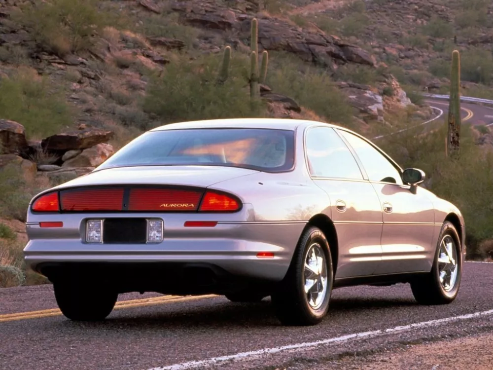 Автомобиль Oldsmobile Aurora I Седан