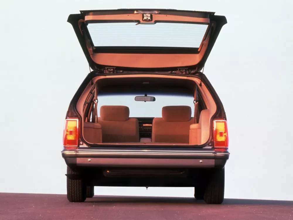 Автомобиль Oldsmobile Cutlass Ciera Универсал (5 дверей)