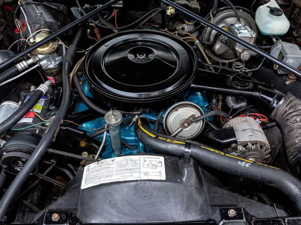 Автомобиль Oldsmobile Delta 88 VII Кабриолет Convertible