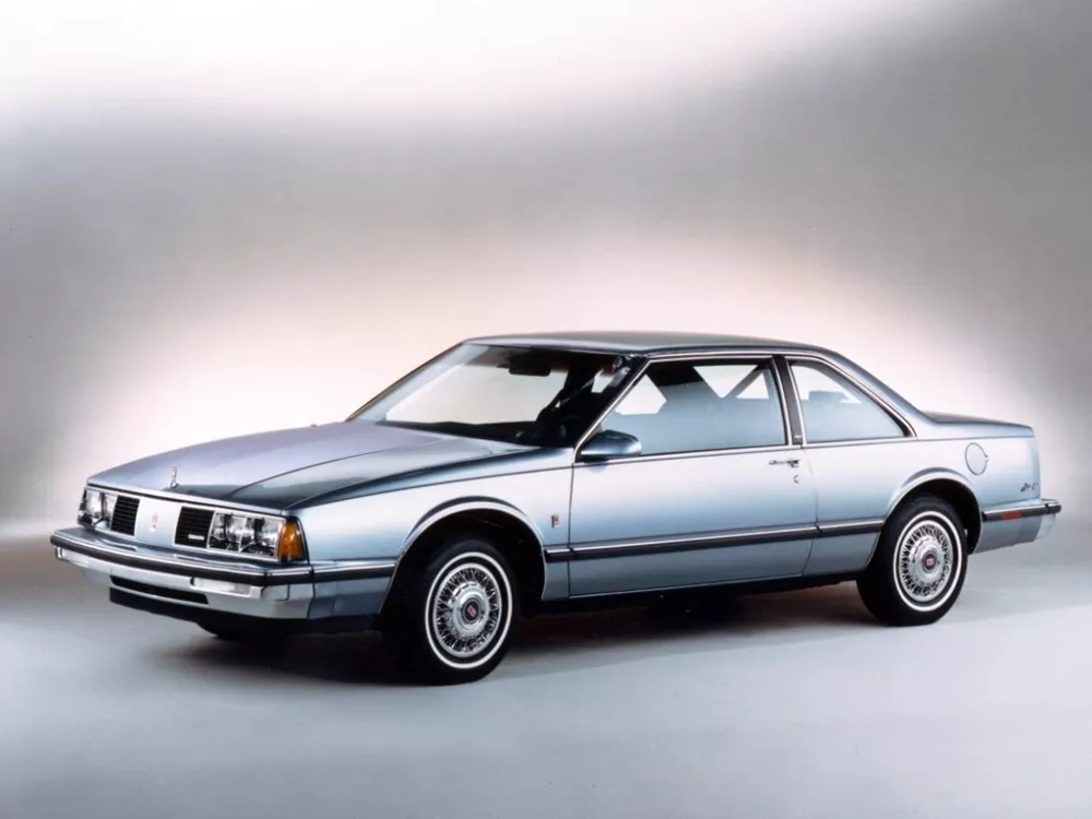 Автомобиль Oldsmobile Eighty-Eight IX Купе