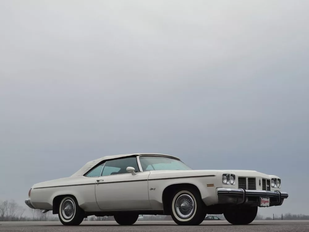 Автомобиль Oldsmobile Eighty-Eight VII Кабриолет