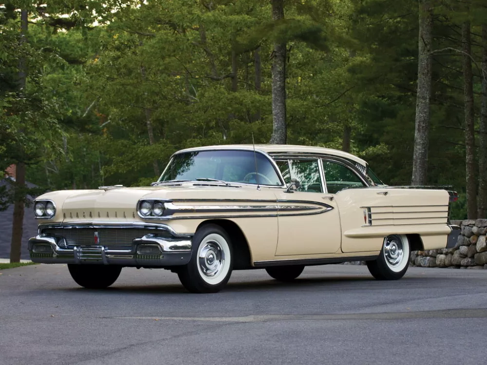 Автомобиль Oldsmobile Eighty-Eight III Седан