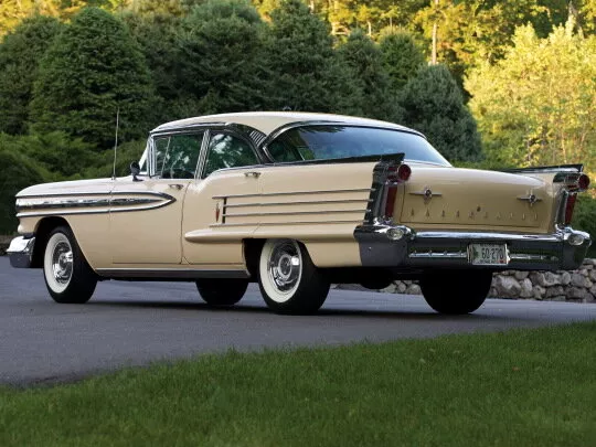 Автомобиль Oldsmobile Eighty-Eight III Седан