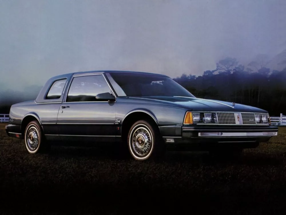 Автомобиль Oldsmobile Ninety-Eight X Купе