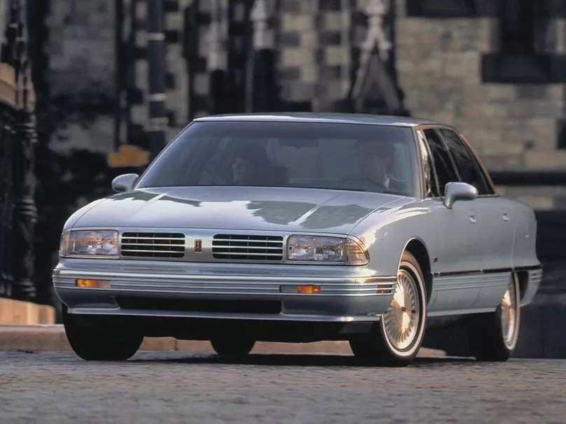 Автомобиль Oldsmobile Ninety-Eight XI Седан