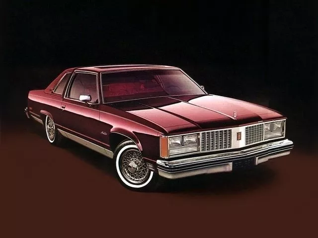 Автомобиль Oldsmobile Ninety-Eight IX Купе