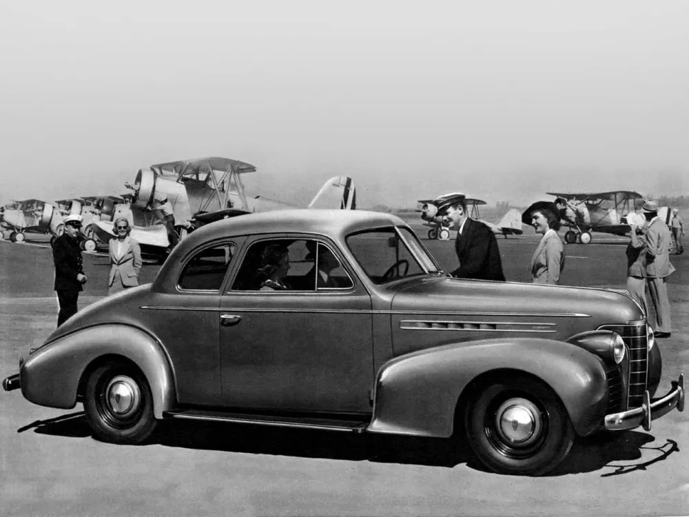 Автомобиль Oldsmobile Series 70 I Купе