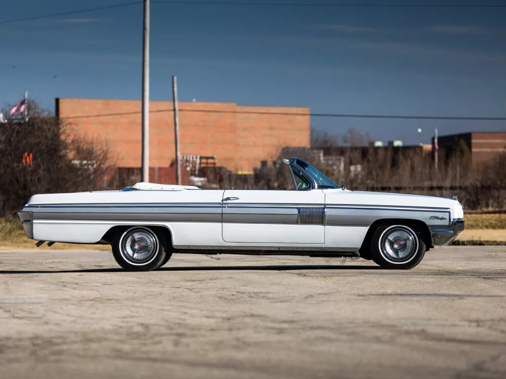 Автомобиль Oldsmobile Starfire I Кабриолет