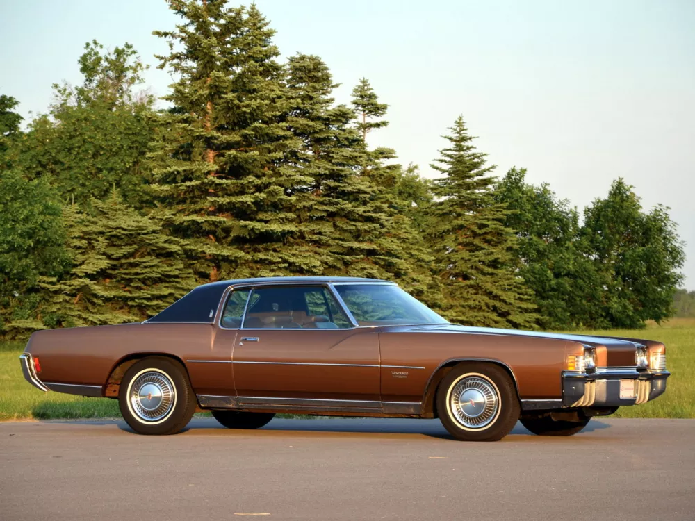 Автомобиль Oldsmobile Toronado II Купе-хардтоп