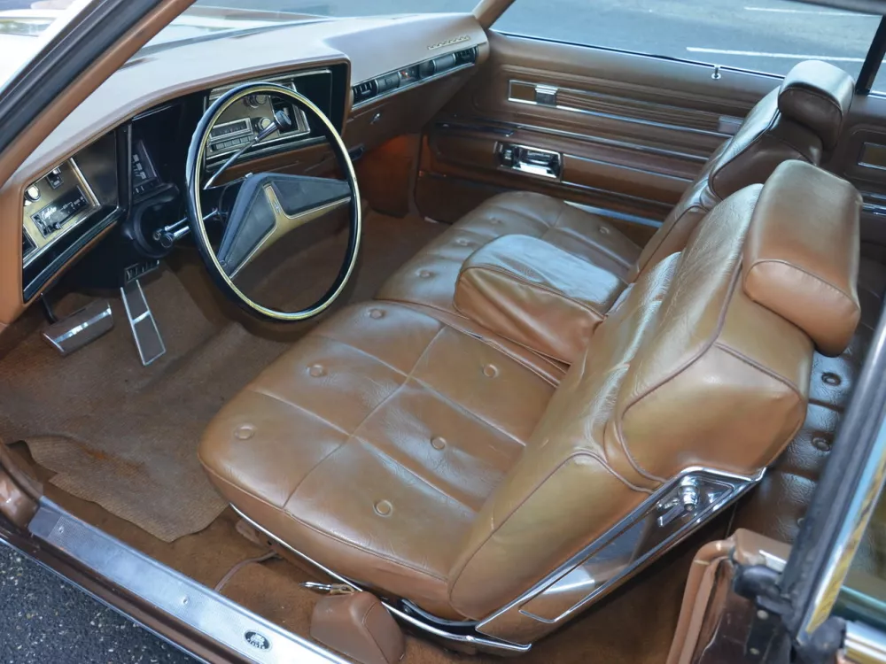 Автомобиль Oldsmobile Toronado II Купе-хардтоп