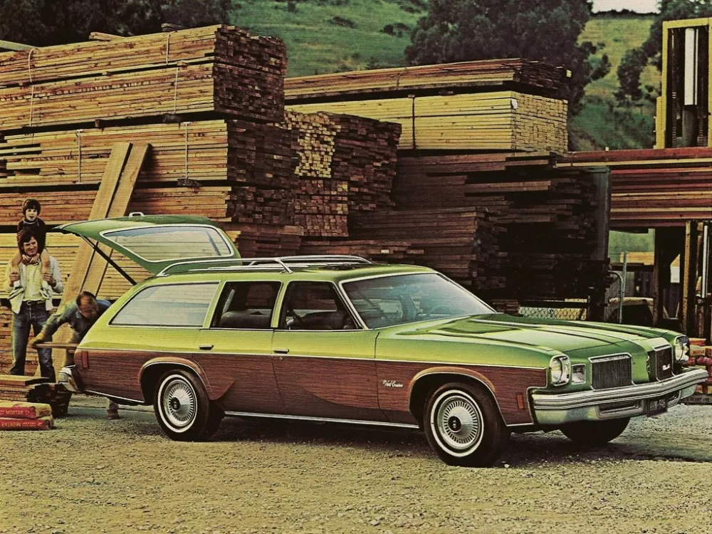 Автомобиль Oldsmobile Vista Cruiser III Универсал (5 дверей)