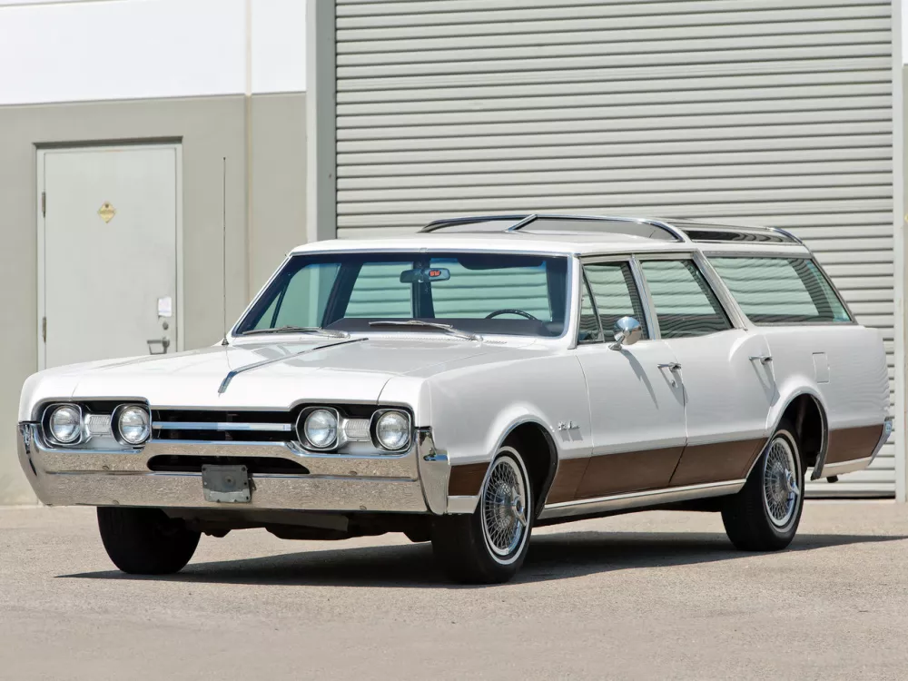 Автомобиль Oldsmobile Vista Cruiser I Универсал (5 дверей)