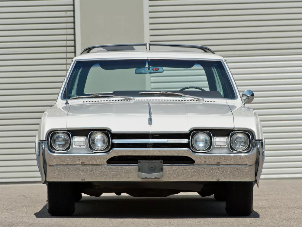 Автомобиль Oldsmobile Vista Cruiser I Универсал (5 дверей)