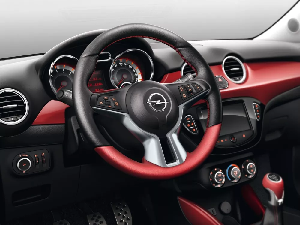 Автомобиль Opel Adam I Хэтчбек (3 двери)