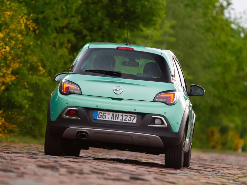 Автомобиль Opel Adam I Хэтчбек (3 двери) Rocks