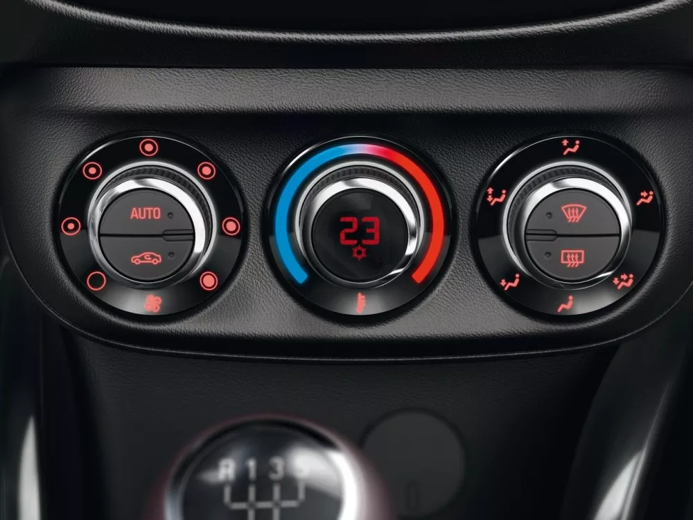 Автомобиль Opel Adam I Хэтчбек (3 двери) Rocks