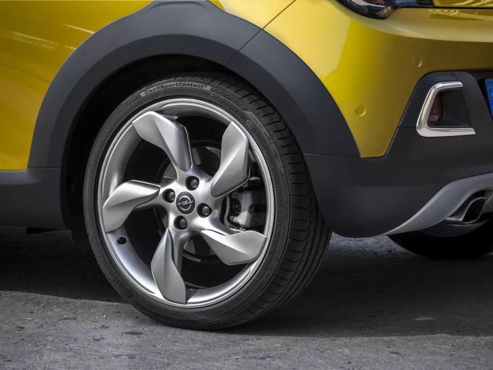 Автомобиль Opel Adam I Хэтчбек (3 двери) Rocks