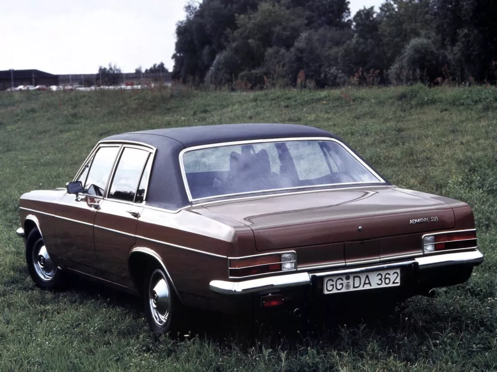 Автомобиль Opel Admiral B Седан