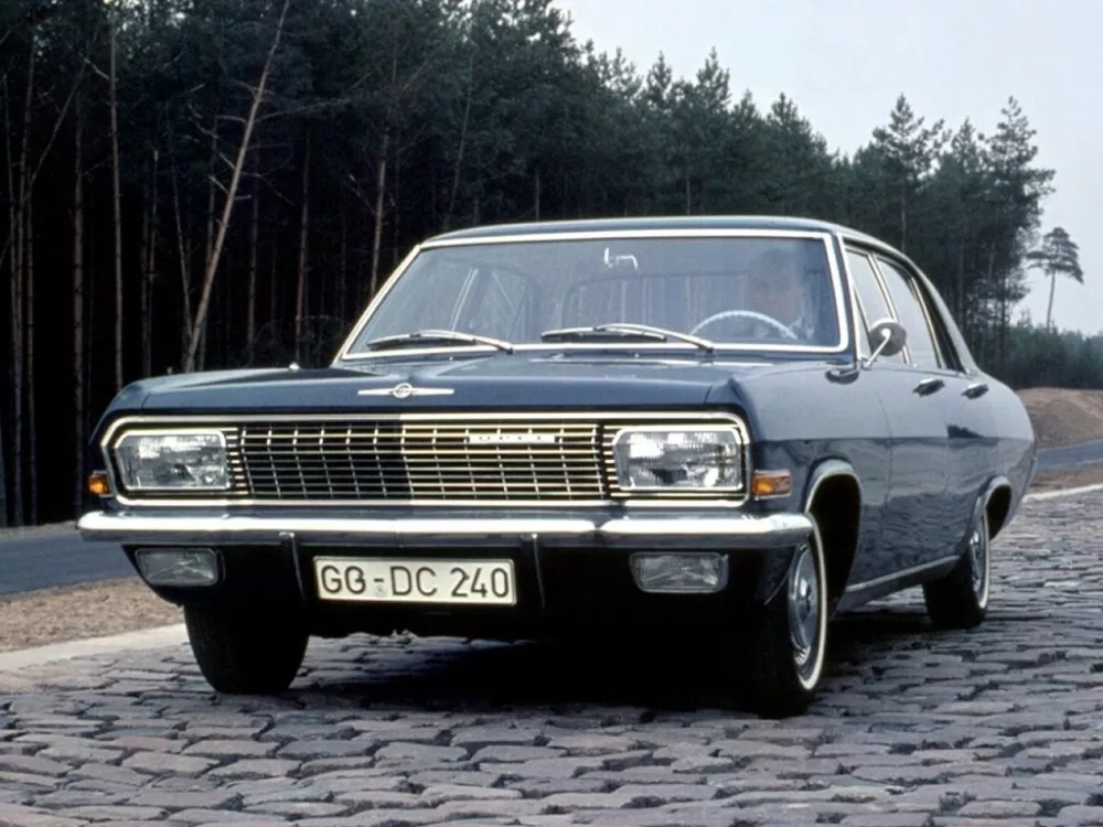 Автомобиль Opel Admiral A Седан