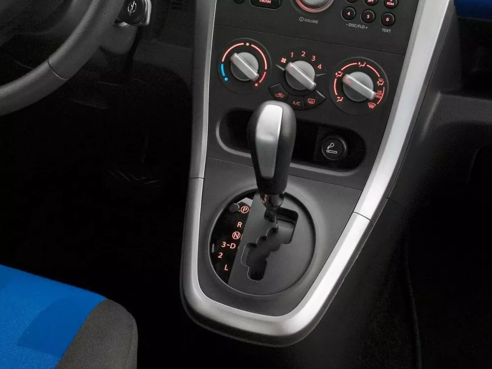 Автомобиль Opel Agila B Хэтчбек (5 дверей)