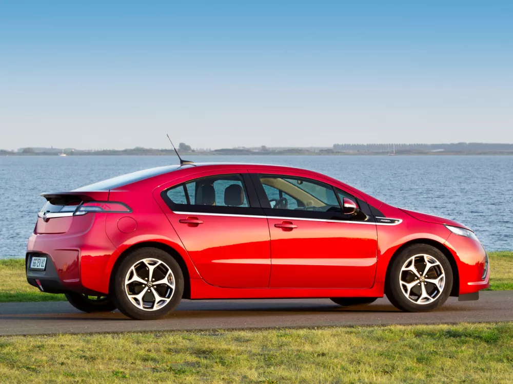 Автомобиль Opel Ampera I Хэтчбек (5 дверей)