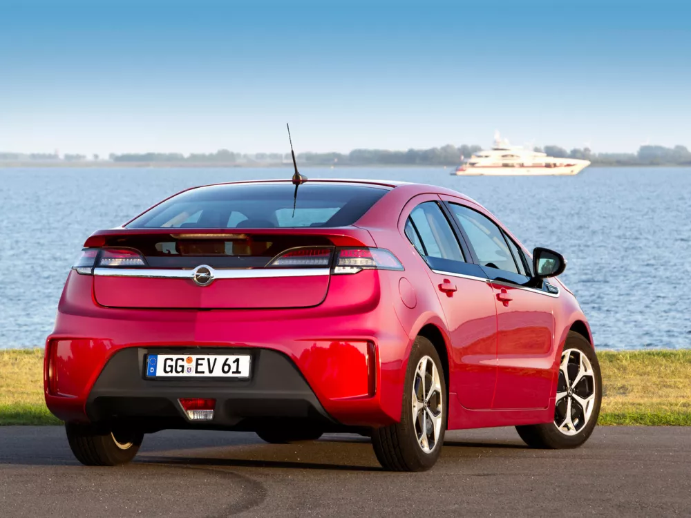 Автомобиль Opel Ampera I Хэтчбек (5 дверей)