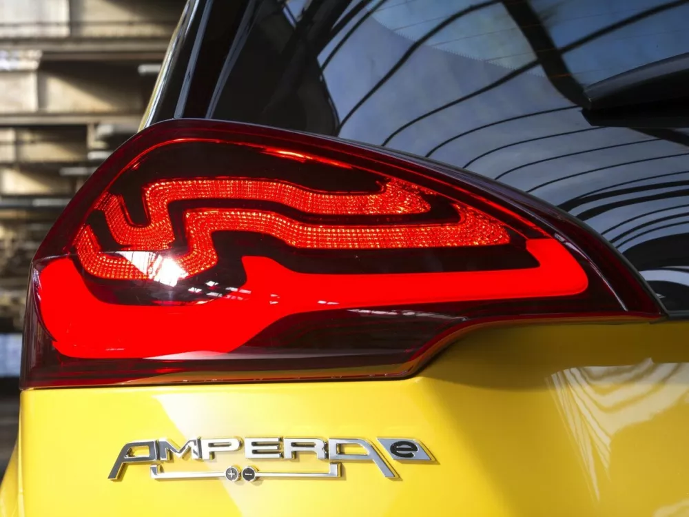 Автомобиль Opel Ampera II Хэтчбек (5 дверей)