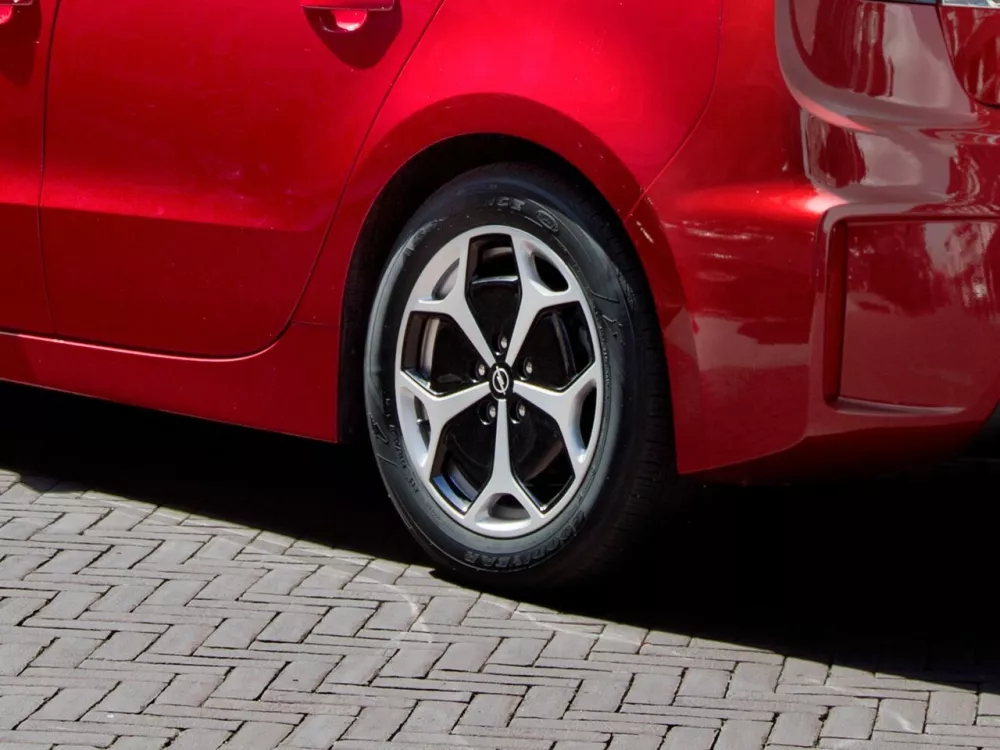 Автомобиль Opel Ampera I Хэтчбек (5 дверей)