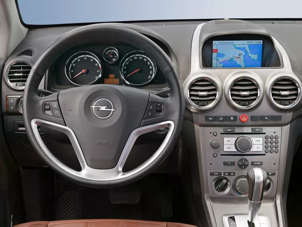 Автомобиль Opel Antara I Внедорожник (5 дверей)