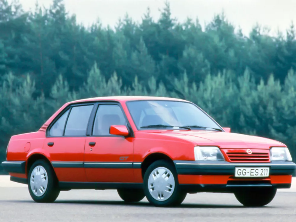Автомобиль Opel Ascona C Седан