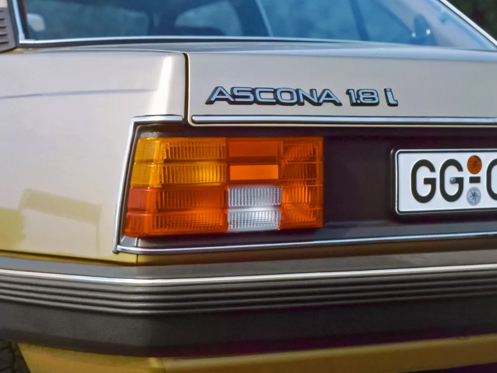 Автомобиль Opel Ascona C Седан
