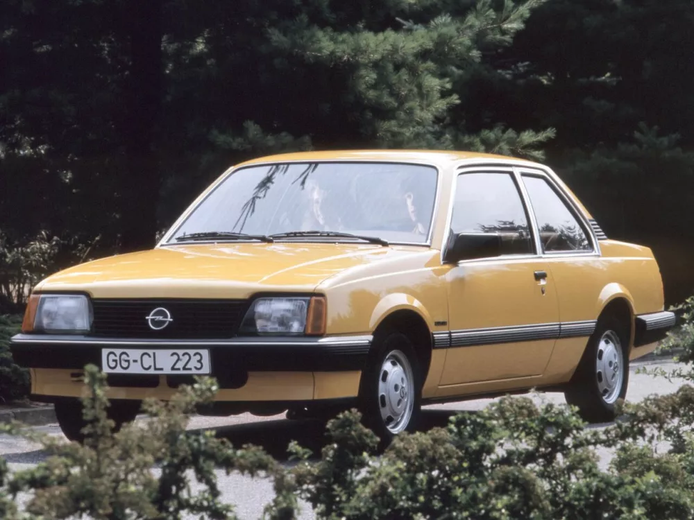 Автомобиль Opel Ascona C Купе
