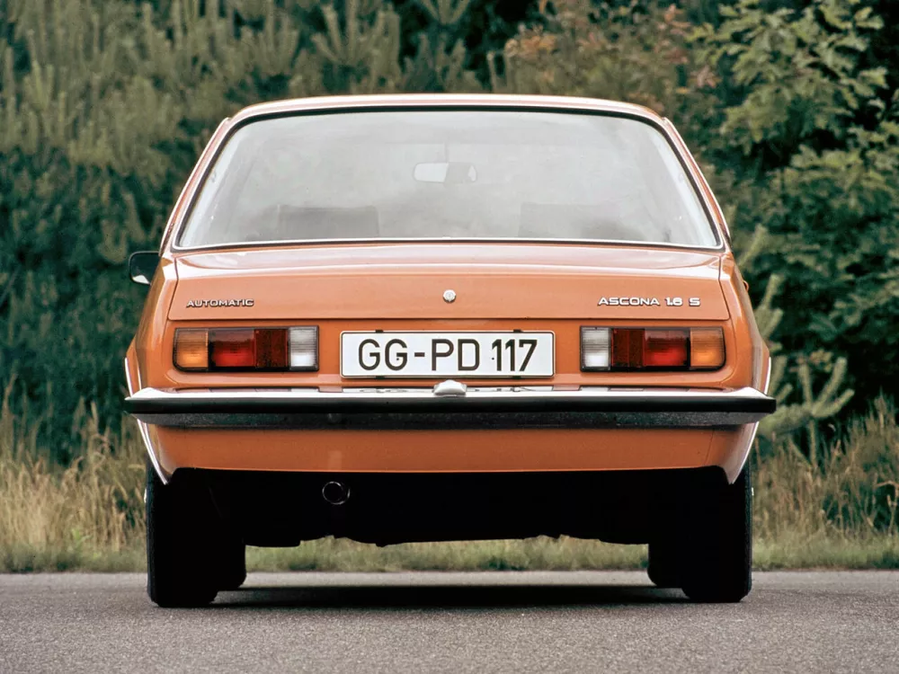 Автомобиль Opel Ascona B Седан 2 дв.