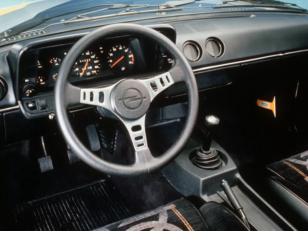 Автомобиль Opel Ascona B Седан 2 дв.