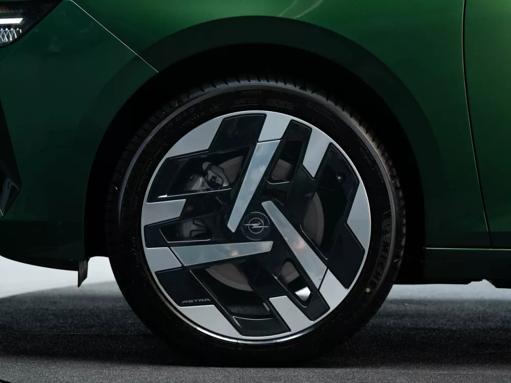 Автомобиль Opel Astra L Рестайлинг Универсал (5 дверей)