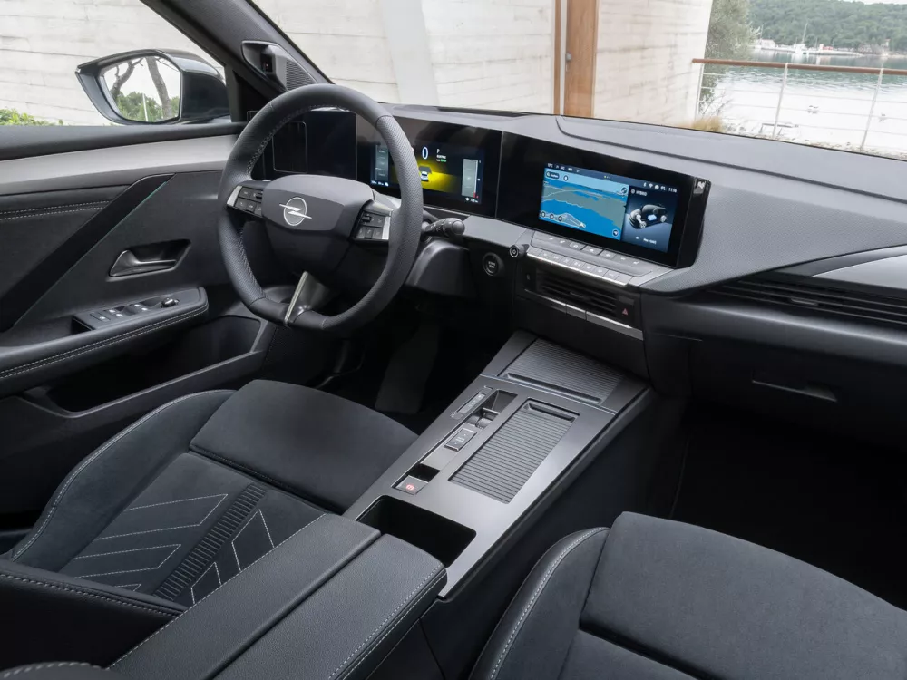 Автомобиль Opel Astra L Рестайлинг Хэтчбек (5 дверей)