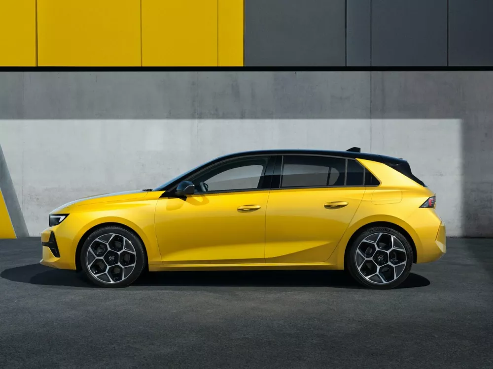 Автомобиль Opel Astra L Хэтчбек (5 дверей)