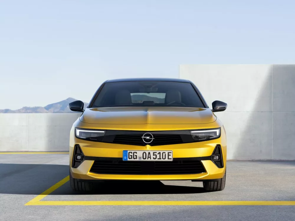 Автомобиль Opel Astra L Хэтчбек (5 дверей)