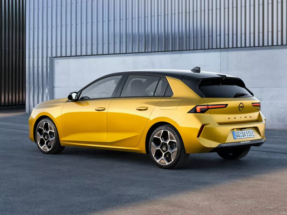 Автомобиль Opel Astra L Хэтчбек (5 дверей)