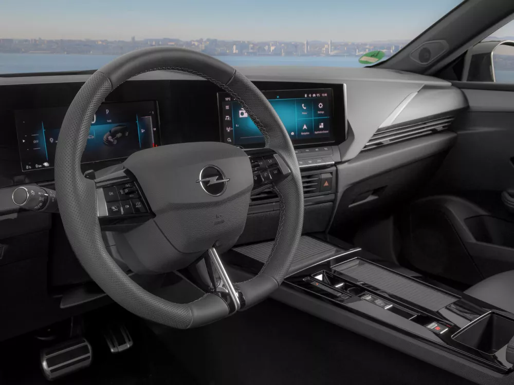 Автомобиль Opel Astra L Хэтчбек (5 дверей)
