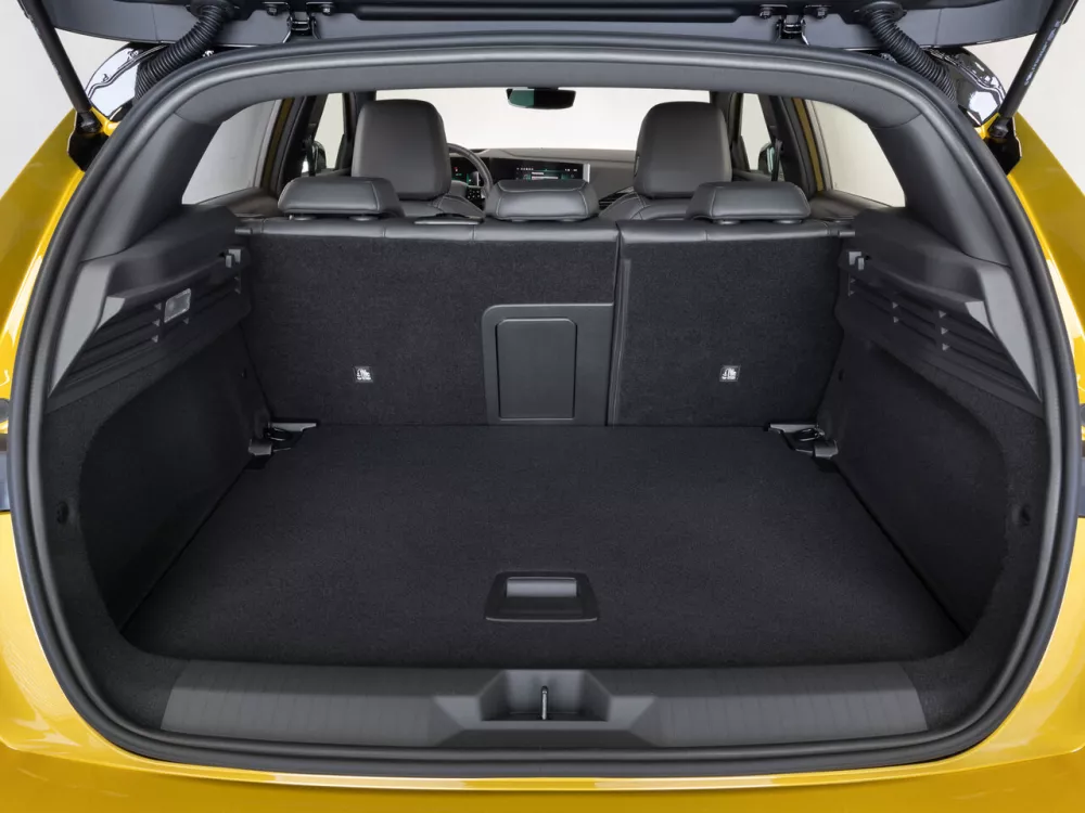 Автомобиль Opel Astra L Хэтчбек (5 дверей)