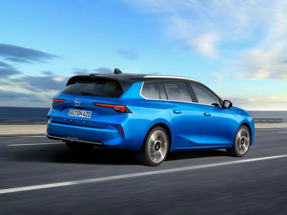 Автомобиль Opel Astra L Универсал (5 дверей)